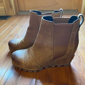 Sorel Wedge Boot Size 7